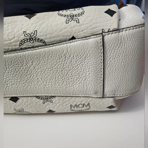 MCM White Leather Bag - Picture 16 of 16